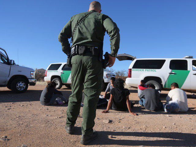 ICE releases hundreds of migrants in Texas, New Mexico, reports say